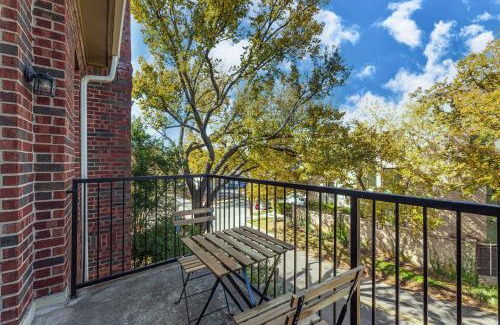 Oak Lawn Apartment | Newton Energy