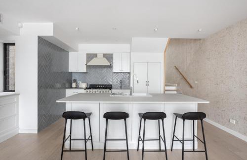 Newtown House | Newtown Haven