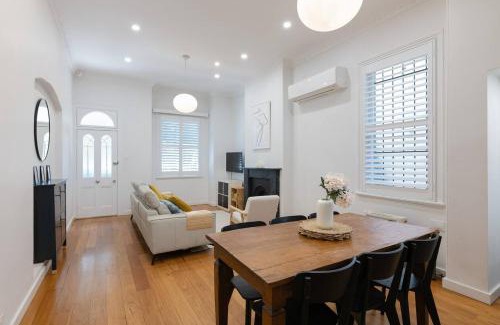 Newtown House | Newtown Terrace House Oasis
