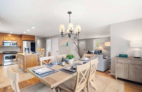 Harwich House | Next to Bike Trail, Thompson Field, Dog Friendly!