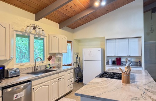 Keauhou House | Next to Sheraton @Golf & Keauhou Bay cross street from beach private Pool/SPA/AC