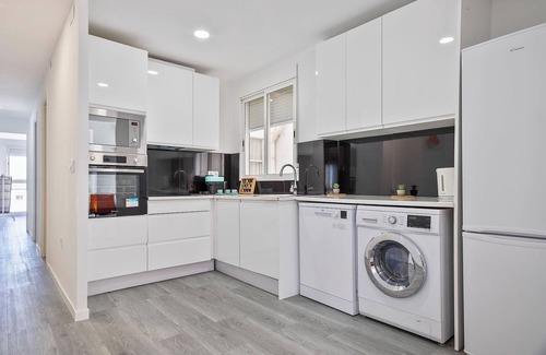 El Cabanyal Apartment | Next to the beachnnBrand new apartment with anything you might need.