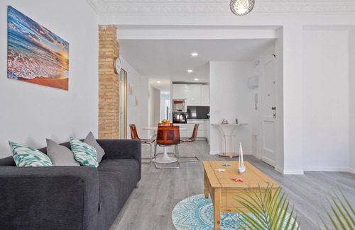 El Cabanyal Apartment | Next to the beachnnBrand new apartment with anything you might need.