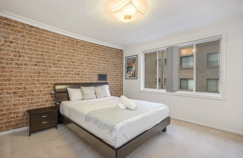 Bankstown House | Next to Westfield! Adorable 3 Br Townhouse