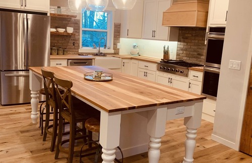 Oshkosh House | NFL Draft rental secluded country home 46 miles from away from Lambeau Field.
