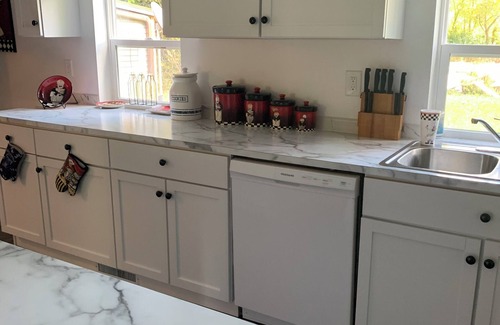 Elkhart Lake House | NFL Draft, Road America and near beautiful downtown Elkhart Lake