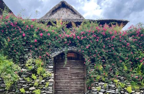 Sa Pa Hotel | Ngũ Chỉ Sơn Trekking Sapa Homestay Local Experience
