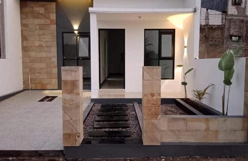 Cikampek House | NG Shelter Homestay & Daycare