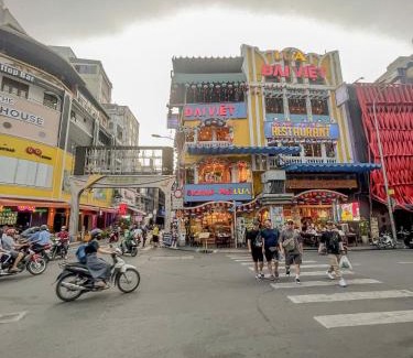 Downtown Ho Chi Minh City Villa | Nhà 4Brs 5wc Bùi Viện Quận 1