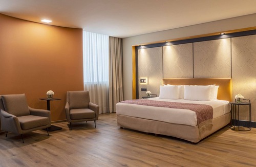 Venustiano Carranza Hotel | NH Collection Mexico City Airport T2