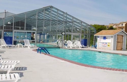 Dennis Port Apartment | nHEATED POOL,INDOOR POOL,bbq,PARKING,ACTIVITIES ,MINIGOLF