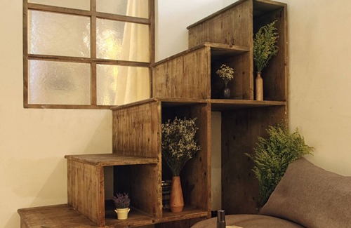 Hai Ba Trung Apartment | Nhem - Street view rustic WOODEN HOME at the heart of Hanoi