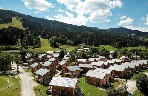 Sankt Lorenzen ob Murau Ski Chalet | Nice chalet with hot tub