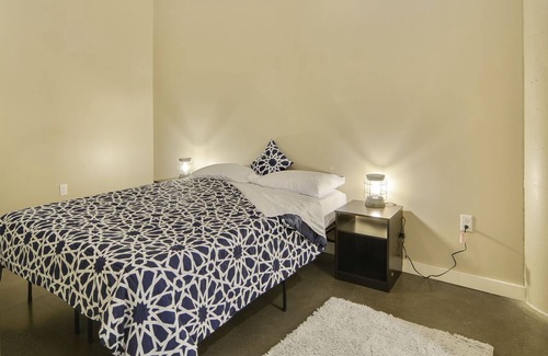 Tonawanda Apartment | Niagara/Buffalo Staycation-Monthly Special Rates