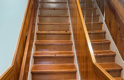 Metropolitan Hill - Beech Street Condo | Nice 1-bedroom condo in Boston
