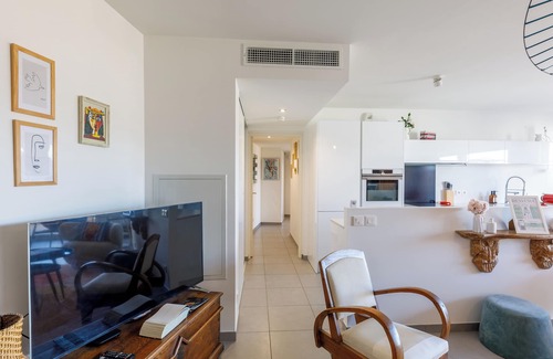 Saint-Sylvestre Apartment | NICE 130m2 Terrace with PANORAMIC VIEW, Swimming Pool, Free Parking, A/C, WIFI