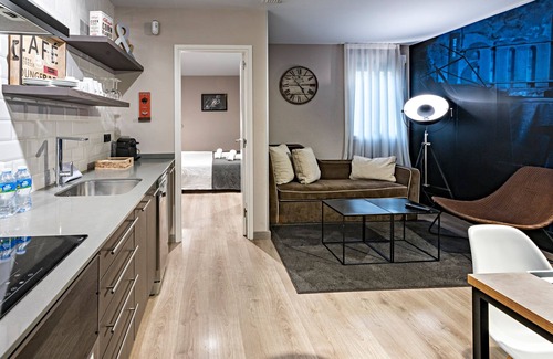 El Camp de l'Arpa del Clot Apartment | Nice 2 bdrm apartment closer to Sagrada Familia