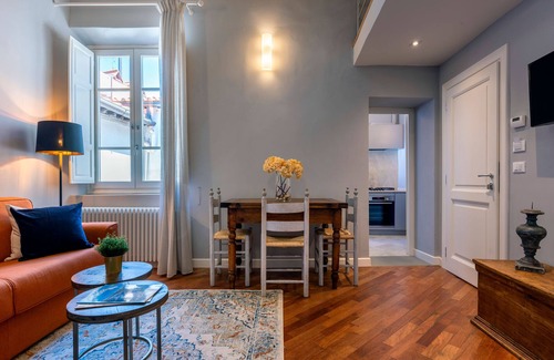 Oltrarno Apartment | Nice 2 bedroom apartment in front of Pitti Palace. Piazza Pitti II