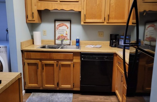 St. Marys House | Nice 2 Bedroom Duplex Great For Contractors
