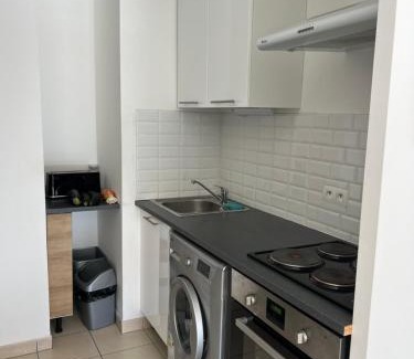 Saint-Roch Apartment | Nice 2P quiet, tram, convenient