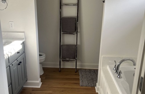 Northport House | Nice 3/2 near UofA
