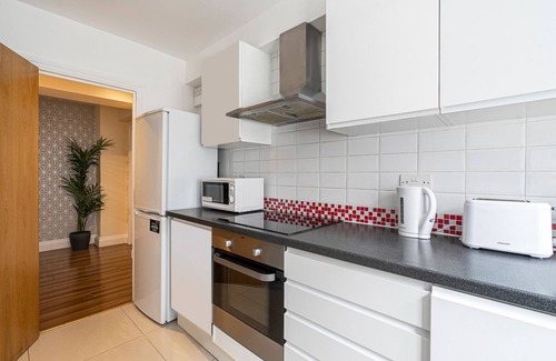 City of Westminster Apartment | Nice 3 Bedrooms flat near Hyde Park & Oxford St