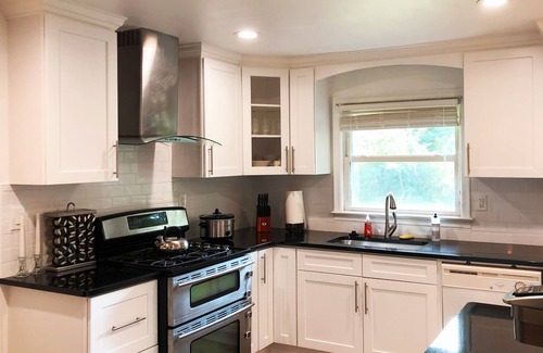 North Decatur House | Nice 3bd room Decatur GEM - Near Emory and Downtown