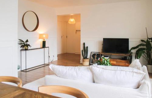 20th Arrondissement Apartment | Nice 57 m near Ménilmontant