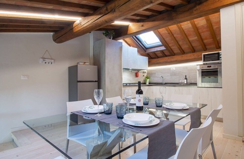Montopoli in Val d'Arno Apartment | Nice apartment for 6 people with A/C, WIFI, TV, patio, pets allowed, panoramic view and parking