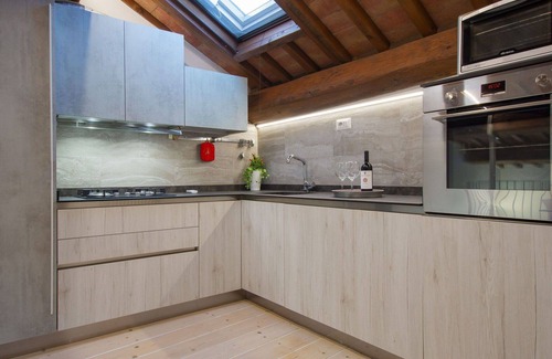 Montopoli in Val d'Arno Apartment | Nice apartment for 6 people with A/C, WIFI, TV, patio, pets allowed, panoramic view and parking