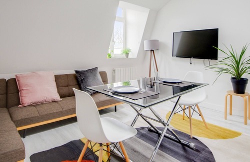 Saint-Maurice Pellevoisin Apartment | Nice and comfortable flat in Lille-Europe nearby the Old City - Welkeys