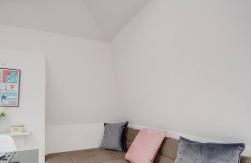 Saint-Maurice Pellevoisin Apartment | Nice and comfortable flat in Lille-Europe nearby the Old City - Welkeys