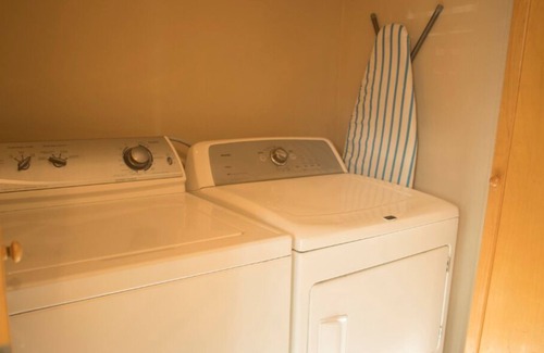 Juarez Municipality House | Nice and comfortable house near the consulate.
