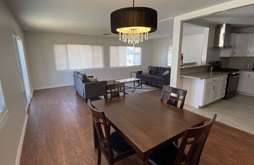Woodland Hills House | Nice and cozy 2 bedrooms guest house with parking in premises