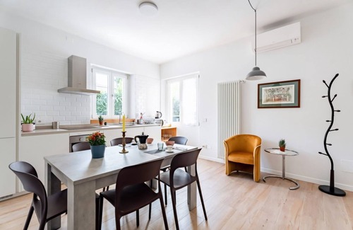 San Zeno Apartment | Nice and modern apartment of 50sqm located on the ground floor (steps to access), can comfortably accommodate up to 2 people.The accommodation is located in a residential and quiet area, just steps from the wonderful Church of San Zeno, Piazza Bra and th