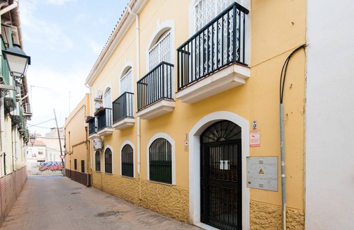 La Trinidad Apartment | Nice and practical apartment tastefully decorated
