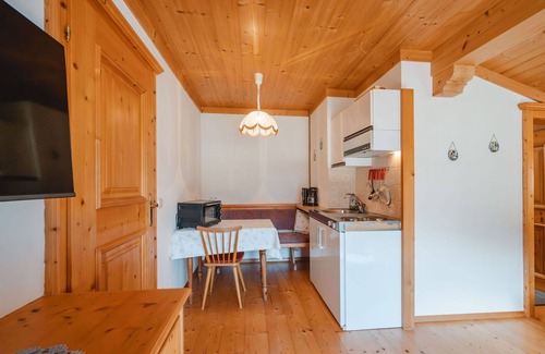 Sankt Martin bei Lofer Villa | Nice apartment in villa for 2 guests with pets allowed