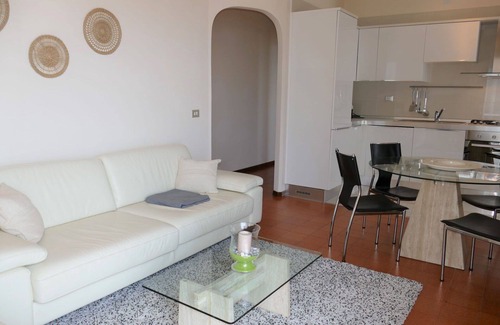 Santo Stefano al Mare Apartment | Nice apartment for 4 people with WIFI and balcony