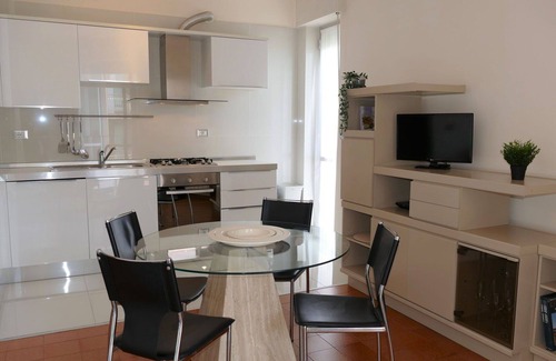 Santo Stefano al Mare Apartment | Nice apartment for 4 people with WIFI and balcony