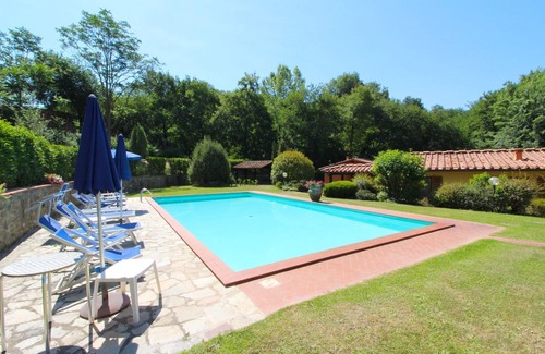 Castelfranco di Sopra Apartment | Nice apartment for 6 guests with WIFI, pool and pets allowed