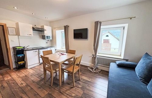 Sankt Martin Apartment | Nice apartment for 4 guests with WIFI, TV and pets allowed