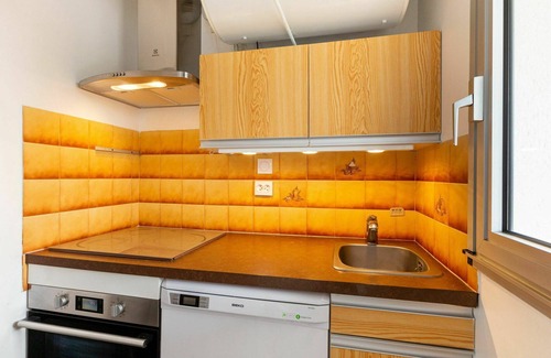 Meschers-sur-Gironde Apartment | Nice apartment for 4 people with WIFI, TV, balcony and parking