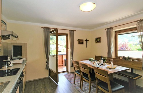 Ramsau im Zillertal Apartment | Nice apartment for 6 guests with WIFI, TV, balcony and parking