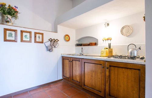 Poggiarello House | Nice apartment in villa for 2 people with WIFI, pool, TV, terrace and parking