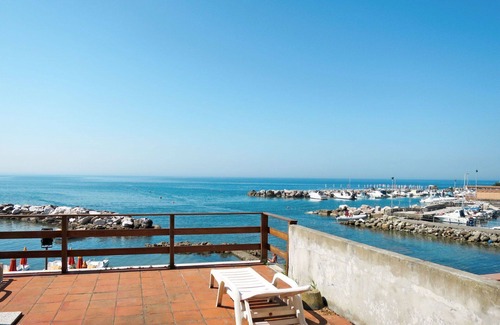Castiglioncello Villa | Nice apartment in villa for 4 people with A/C, WIFI, TV, terrace, pets allowed and parking
