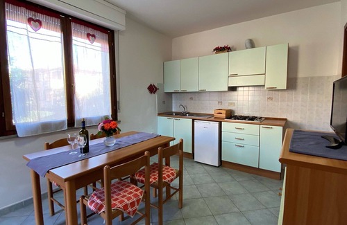 Mazzanta Apartment | Nice apartment for 4 people with TV, patio and parking