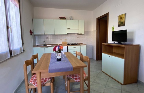 Mazzanta Apartment | Nice apartment for 4 people with TV, patio and parking