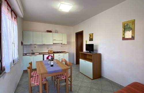 Mazzanta Apartment | Nice apartment for 4 people with TV, patio and parking