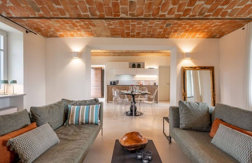 Castagnole delle Lanze Villa | Nice apartment in villa for 4 guests with pool, WIFI, A/C, TV, terrace, panoramic view and parking
