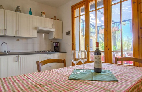 Casale Marittimo Apartment | Nice apartment for 6 people with WIFI, pool, TV, patio, pets allowed and parking